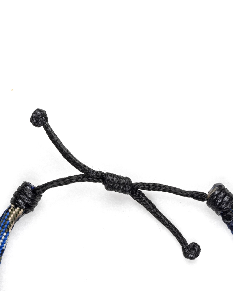 Blue Stain Paracod Bracelet with knot method and blue flavor